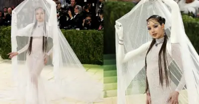 Lisa gây ấn tượng mạnh với tạo hình siêu thực tại Met Gala 2026