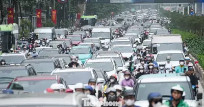 Ùn tắc kéo dài ngày đầu phân luồng nút La Thành - Nguyễn Chí Thanh