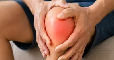 Người đau khớp gối: Đi bộ đúng cách giúp giảm đau hiệu quả