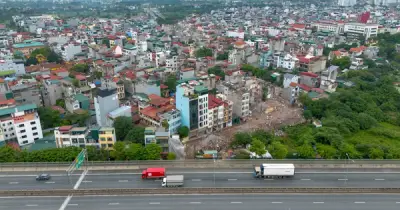 Nhà trong ngõ Hà Nội hạ giá tiền tỷ, môi giới than khó bán chưa từng thấy
