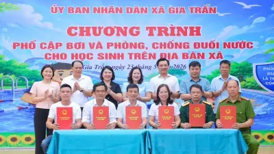 Ninh Bình: Xã Gia Trấn tiên phong dạy bơi an toàn cho trẻ em dịp hè