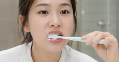 Nên đánh răng trước hay sau bữa sáng? Chuyên gia giải đáp
