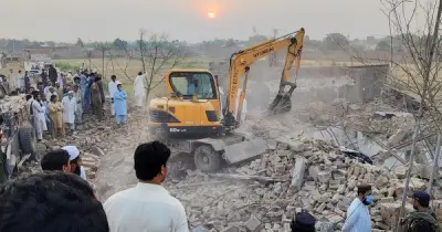 Pakistan: 14 cảnh sát thiệt mạng trong vụ đánh bom xe ở đồn cảnh sát Bannu