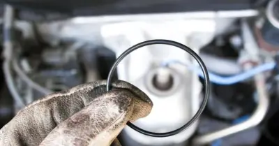 Sai sót nhỏ khi thay dầu có thể 'giết chết' động cơ ô tô