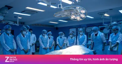 Sinh viên Nhật cúi đầu tri ân người hiến xác tại Đại học Y Dược TP.HCM