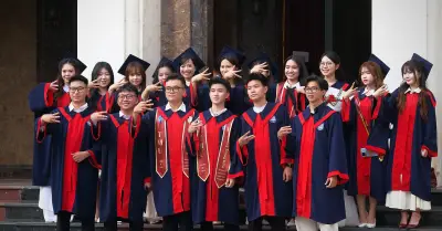 Sinh viên xuất sắc vào nhà nước có thể được hưởng thêm phụ cấp 150% lương