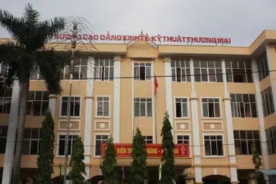Sáp nhập Trường Cao đẳng Kinh tế Kỹ thuật Thương mại vào Trường Đại học Điện lực
