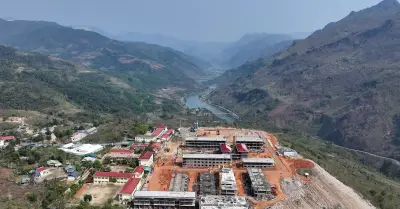 Thủ tướng yêu cầu hoàn thành 100 trường nội trú liên cấp trước 30/8
