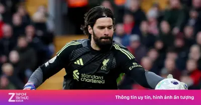 Tương lai trái ngược của hai thủ môn Liverpool: Alisson ở lại, Mamardashvili đi mượn