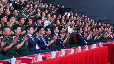 Trao giải cuộc thi viết 'Bảo vệ nền tảng tư tưởng của Đảng' lần thứ 5