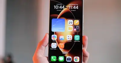Trên tay Xiaomi 17 Max: Chip Snapdragon 8 Elite Gen 5, pin 8.000mAh, giá 17 triệu