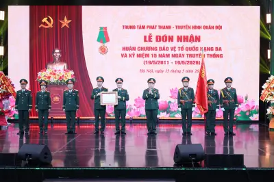 Trung tâm Phát thanh-Truyền hình Quân đội kỷ niệm 15 năm và đón nhận Huân chương Bảo vệ Tổ quốc
