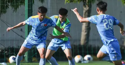 U19 Việt Nam tập luyện tại Indonesia, sẵn sàng cho giải U19 Đông Nam Á