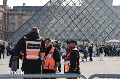 Vụ trộm chấn động tại Bảo tàng Louvre được dựng thành phim