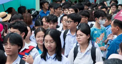Đề văn lớp 10 Trường Phổ thông Năng khiếu gần gũi với thí sinh