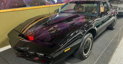 Xe 'Knight Rider' bị phạt tốc độ dù đang nằm trong bảo tàng cách New York hơn 1.300 km