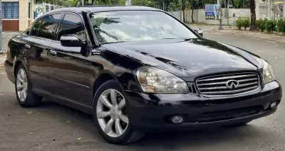 Xe sang Infiniti Q45 2004 giá 160 triệu: Cơ hội hay rủi ro?