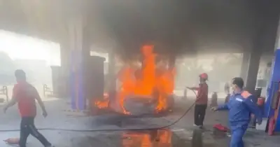 Xe ô tô bốc cháy tại cây xăng ở Đà Nẵng, hai thiếu niên tử vong