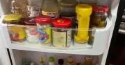 3 loại gia vị bắt buộc phải cất tủ lạnh sau khi mở nắp để tránh vi khuẩn