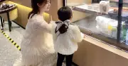 4 điều cha mẹ tinh tế không bao giờ ép con