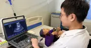 40 y bác sĩ khám bệnh miễn phí cho người có công tại Hà Nội