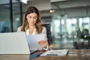 7 nguyên nhân khiến làn da dân công sở lão hóa nhanh hơn bạn nghĩ