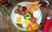 9 bí quyết ăn uống đơn giản giúp bạn sống thọ hơn