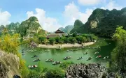 Địa phương tìm giải pháp nâng cao chất lượng du lịch mùa cao điểm hè