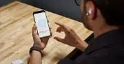 Apple phát hiện suy giảm thính lực khiến người già đi chậm hơn 13%