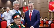 Bộ Chính trị kết luận về trao tặng Huy hiệu 80 năm tuổi Đảng trở lên