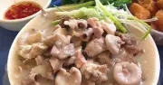 Bé gái lớp 5 mắc bệnh gút: Bác sĩ chỉ 5 món ăn là thủ phạm