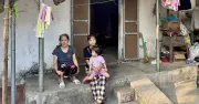 Bà ngoại ung thư phổi, mẹ suy thận nặng, tương lai bé gái 4 tuổi mờ mịt