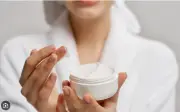 Bí quyết chọn kem dưỡng ẩm giúp da ngậm nước mịn màng