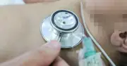 Bé trai 4 ngày tuổi có nhóm máu siêu hiếm được cứu sống kỳ diệu