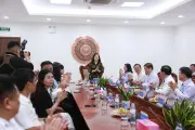 Bộ trưởng Y tế thăm Bệnh viện Ung bướu Nghệ An, ghi nhận sự phát triển vượt bậc