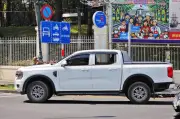 Bộ Xây dựng chỉ đạo xem xét sửa quy định về xe bán tải