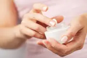 Bộ Y tế yêu cầu tiêu hủy gần 800 loại mỹ phẩm không đạt chuẩn