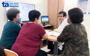 Ba chị em ruột tuổi trung niên cùng phát hiện bệnh nguy hiểm, bác sĩ chỉ bí quyết sống thọ