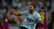 Barcelona thất thủ 1-3 trên sân Valencia dù mở tỷ số trước