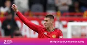 Benjamin Sesko tỏa sáng giúp MU hạ Liverpool 3-2 tại vòng 35 Premier League