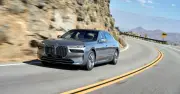 BMW 735i Pure Excellence: Bản hòa tấu công nghệ và trải nghiệm thượng lưu
