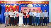 Bình Phước: Kết nạp Đảng cho hai học sinh ưu tú dịp 30/4 và 19/5