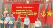 Bệnh viện Quân y 121 khen thưởng 16 cá nhân cứu sản phụ bị rắn độc cắn