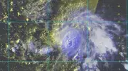 Bão Hagupit đang tiến về Philippines, khả năng vào Biển Đông thấp