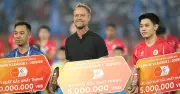 Cú đúp của Đình Bắc giúp CAHN đánh bại Nam Định 3-2, tiến sát ngôi vương V-League