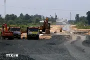 Cao tốc Châu Đốc - Cần Thơ - Sóc Trăng chậm tiến độ vì thiếu cát đá