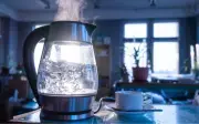 Cách khử mùi nhựa cho bình đun siêu tốc mới mua đơn giản