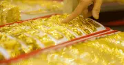 Cách nhận biết vàng 24K thật giả và mẹo bảo quản hiệu quả