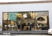 CEO Apple tự hào về doanh thu kỷ lục trước khi chuyển giao lãnh đạo