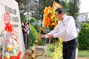 Chủ tịch Quốc hội dâng hương tưởng niệm sự kiện Nam Kỳ khởi nghĩa